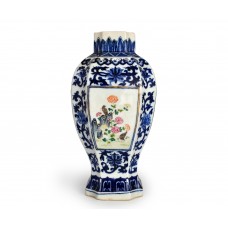1508  A Fengcai “flowers and birds" octagon vase